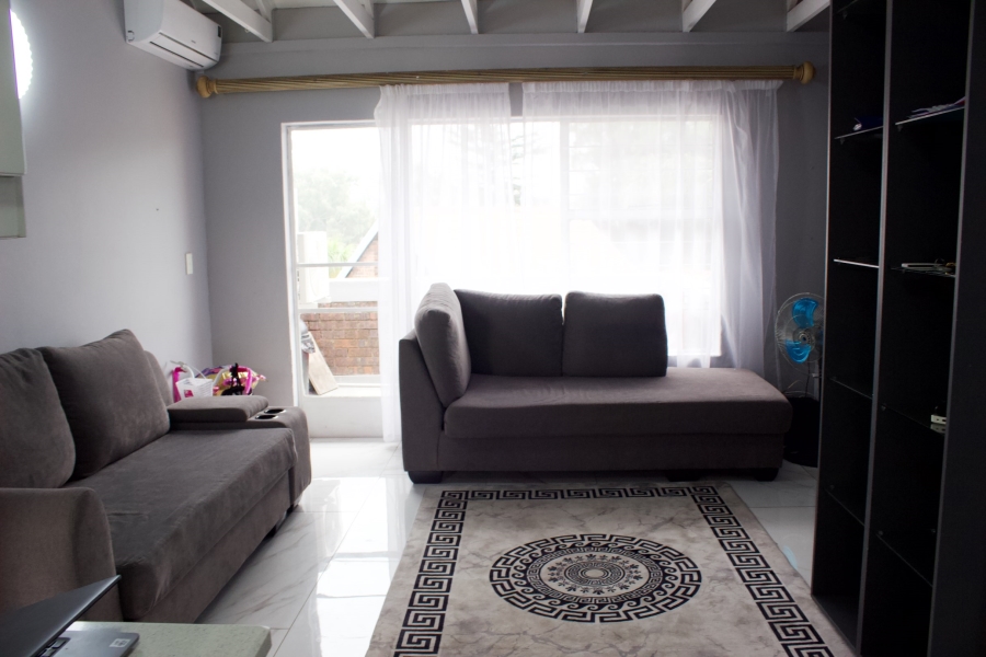 2 Bedroom Property for Sale in Glen Marais Gauteng