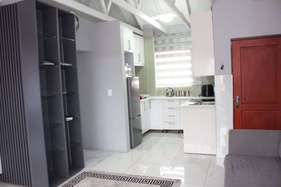 2 Bedroom Property for Sale in Glen Marais Gauteng