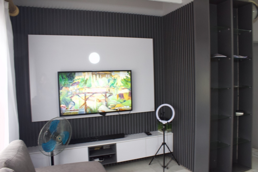 2 Bedroom Property for Sale in Glen Marais Gauteng