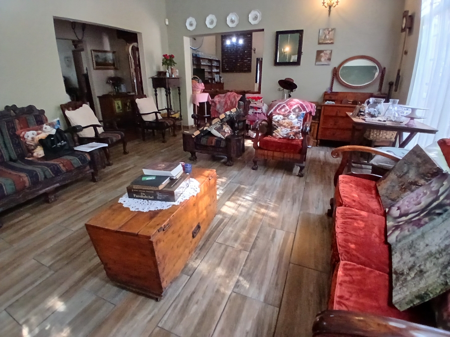 5 Bedroom Property for Sale in Selcourt Gauteng