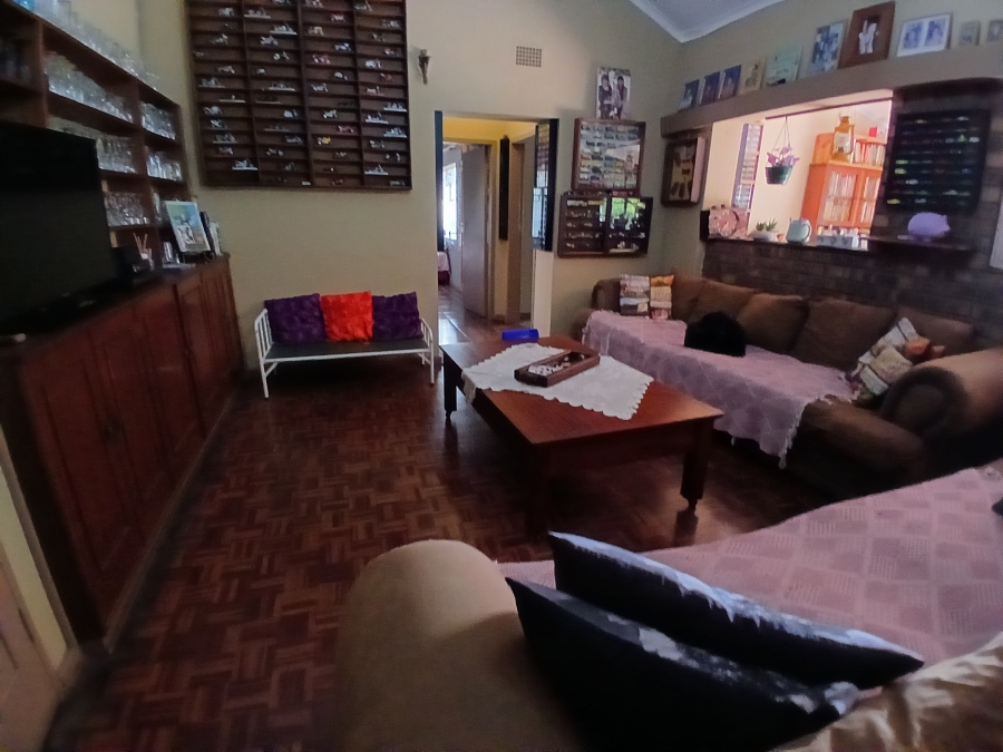 5 Bedroom Property for Sale in Selcourt Gauteng