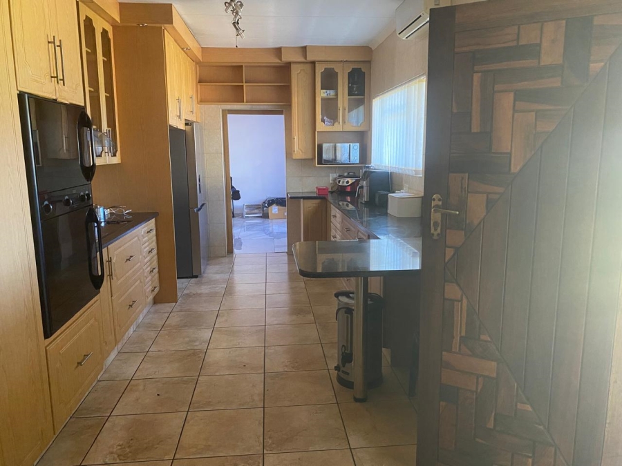 4 Bedroom Property for Sale in Vanderbijlpark SE 2 Gauteng