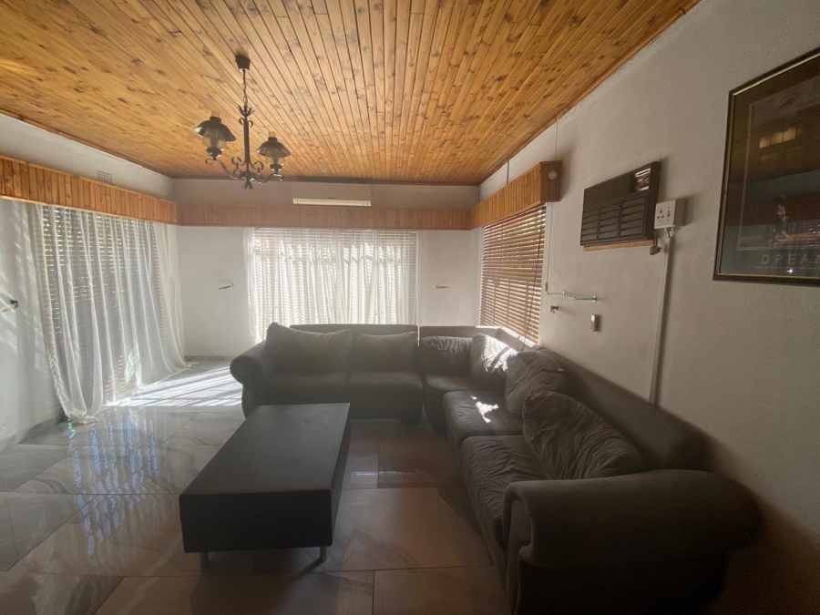 4 Bedroom Property for Sale in Vanderbijlpark SE 2 Gauteng