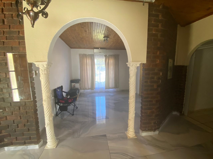 4 Bedroom Property for Sale in Vanderbijlpark SE 2 Gauteng