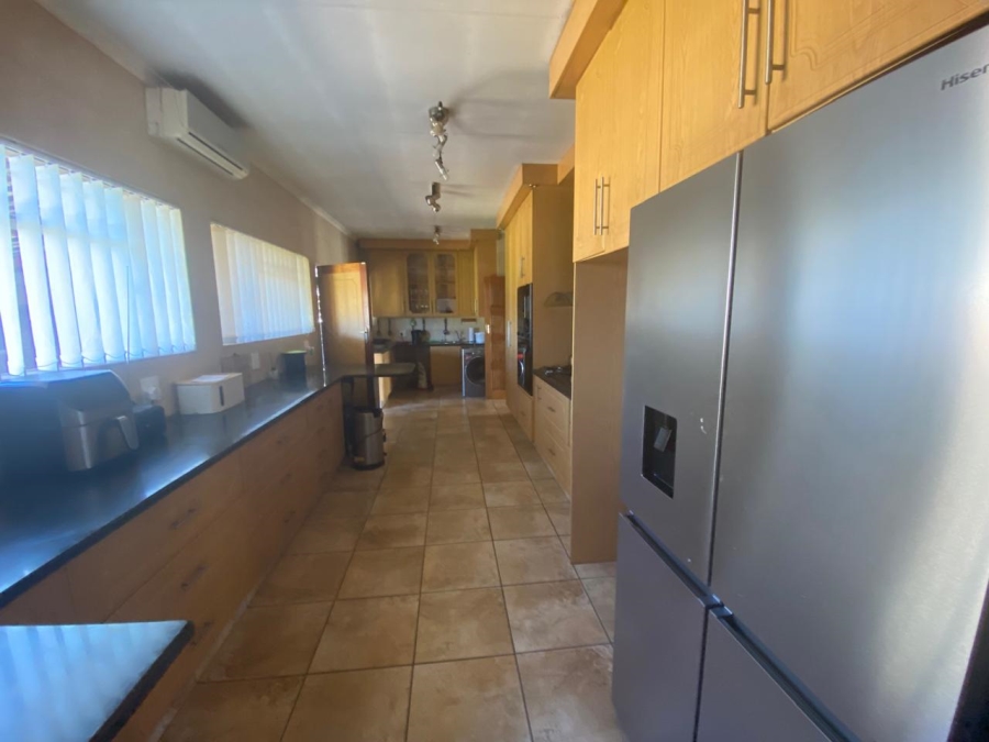 4 Bedroom Property for Sale in Vanderbijlpark SE 2 Gauteng