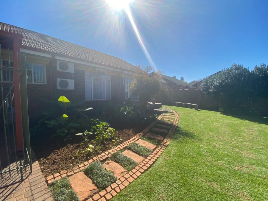 4 Bedroom Property for Sale in Vanderbijlpark SE 2 Gauteng