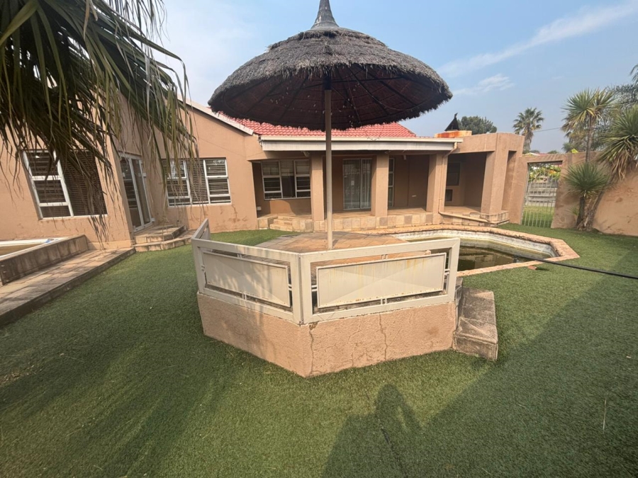 4 Bedroom Property for Sale in Brackendowns Gauteng
