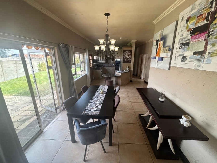 4 Bedroom Property for Sale in Brackendowns Gauteng