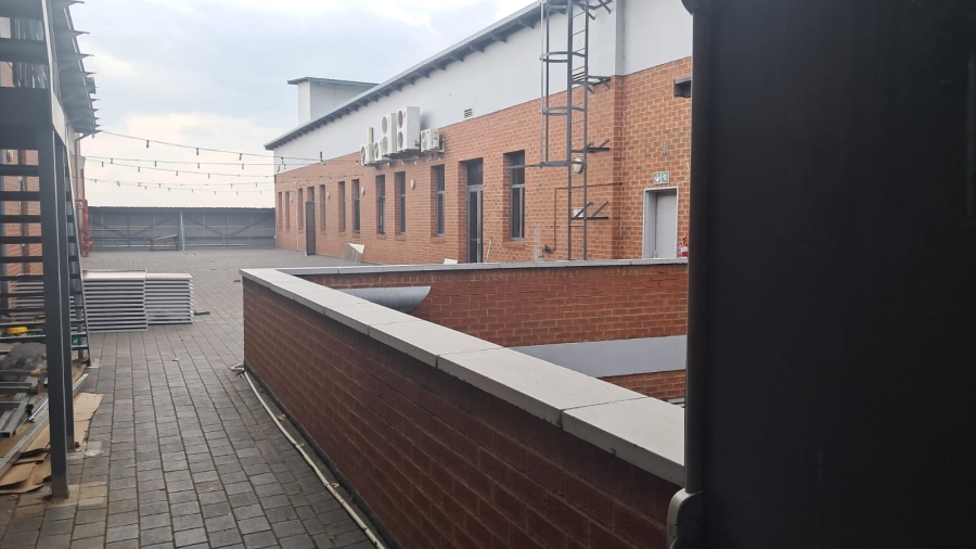To Let Commercial Property for Rent in Zwartkop Gauteng