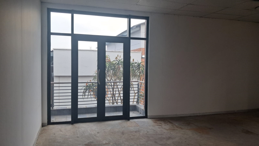 To Let Commercial Property for Rent in Zwartkop Gauteng