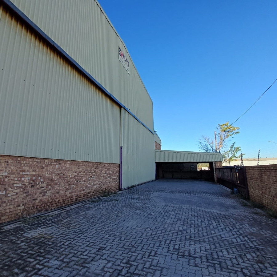 Commercial Property for Sale in Sybrand Van Niekerk Park Gauteng