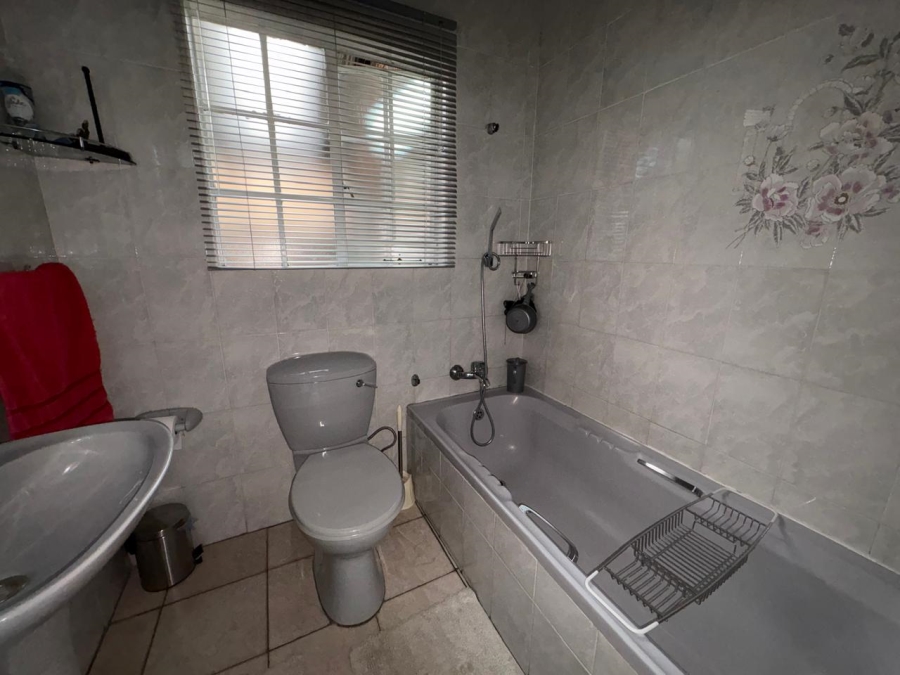 2 Bedroom Property for Sale in Arcon Park Gauteng