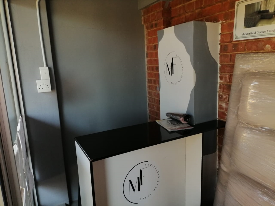 To Let Commercial Property for Rent in Die Wilgers Gauteng