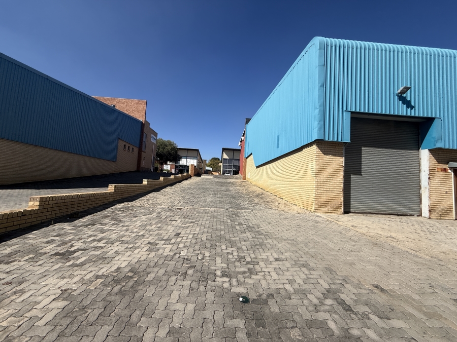 To Let Commercial Property for Rent in North Riding Gauteng