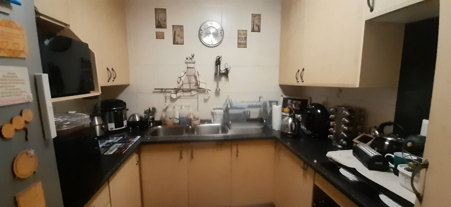 3 Bedroom Property for Sale in Glen Marais Gauteng