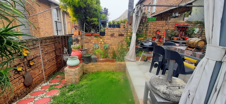 3 Bedroom Property for Sale in Glen Marais Gauteng