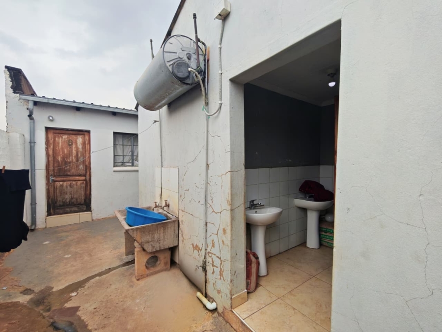 8 Bedroom Property for Sale in Atteridgeville Gauteng