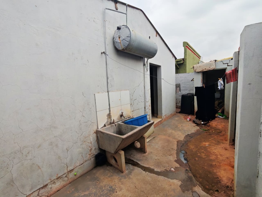 8 Bedroom Property for Sale in Atteridgeville Gauteng