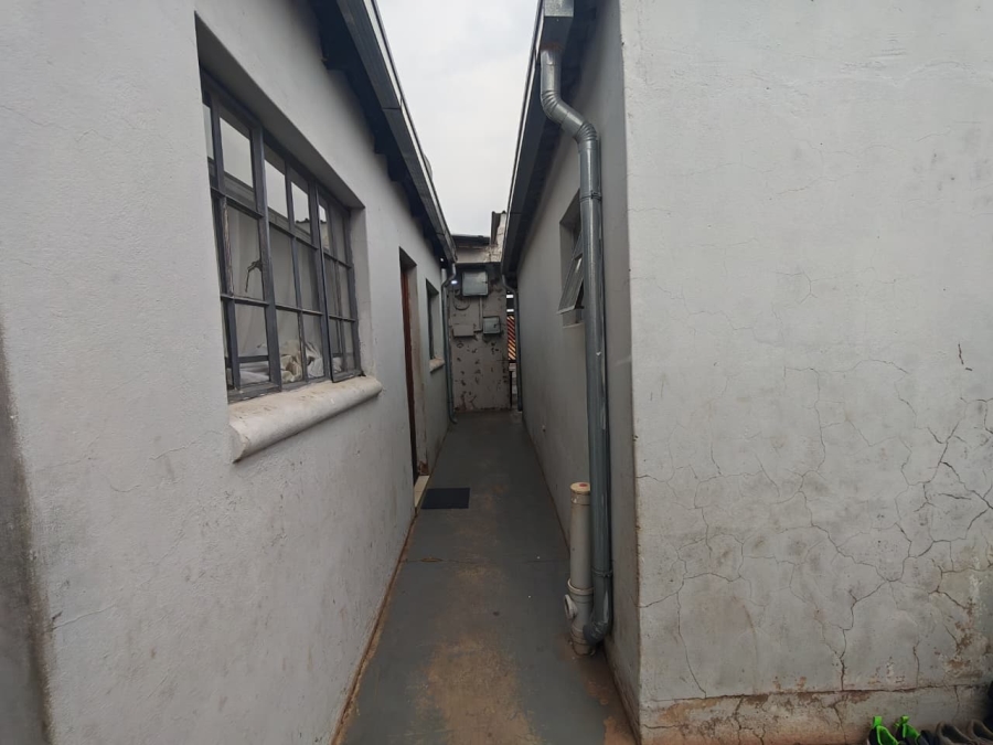 8 Bedroom Property for Sale in Atteridgeville Gauteng