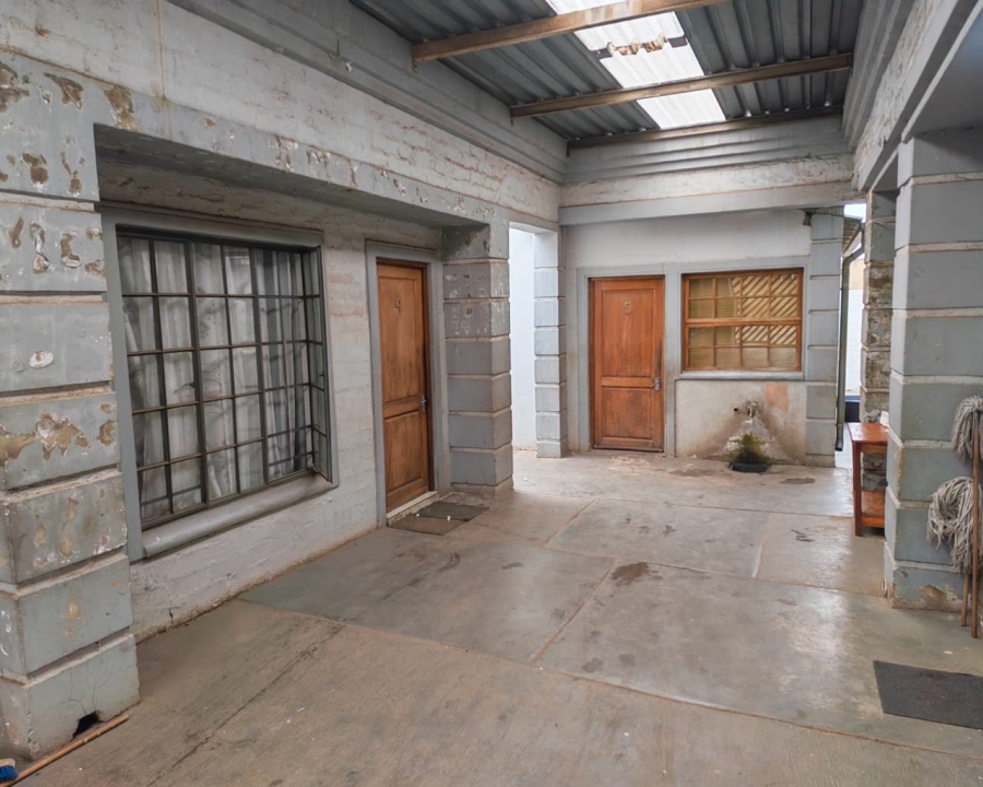 8 Bedroom Property for Sale in Atteridgeville Gauteng