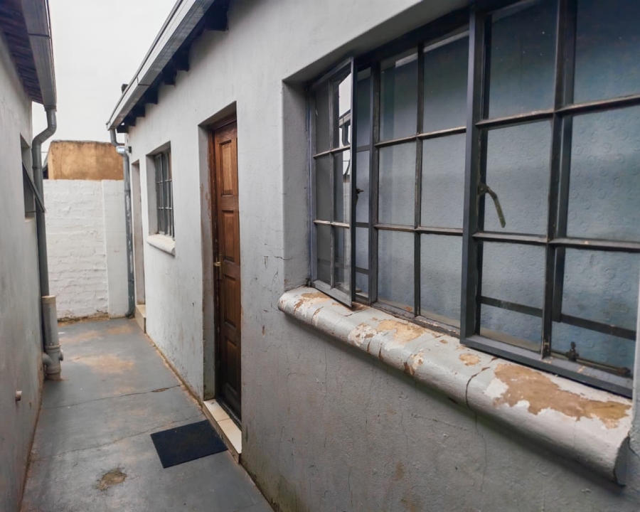 8 Bedroom Property for Sale in Atteridgeville Gauteng