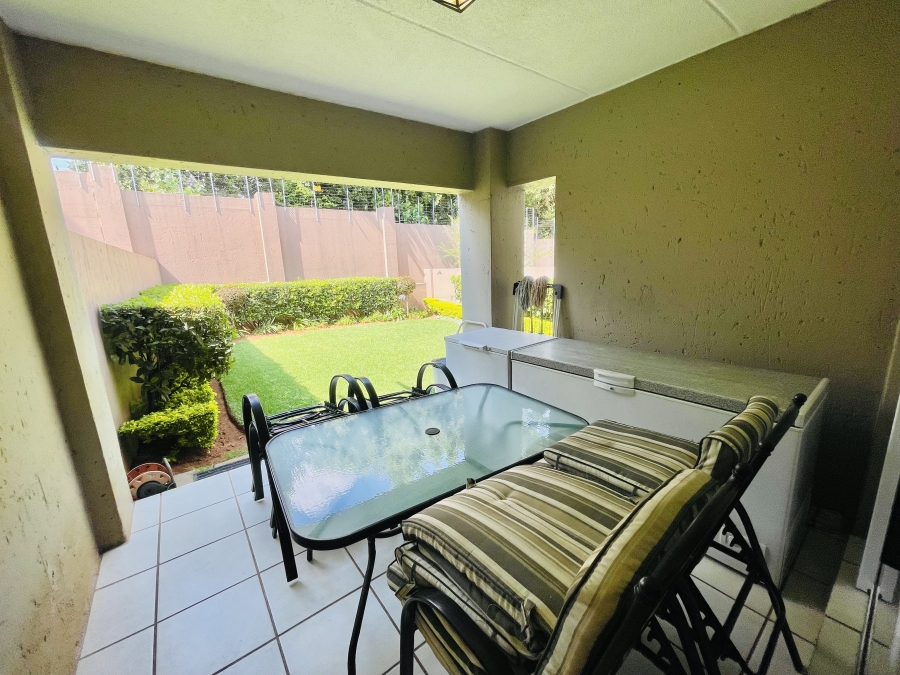 To Let 2 Bedroom Property for Rent in Bryanston Gauteng