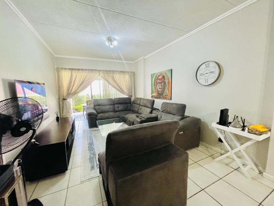 To Let 2 Bedroom Property for Rent in Bryanston Gauteng