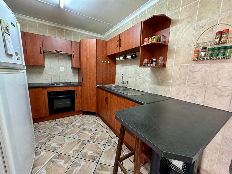 To Let 2 Bedroom Property for Rent in Van Dyk Park Gauteng