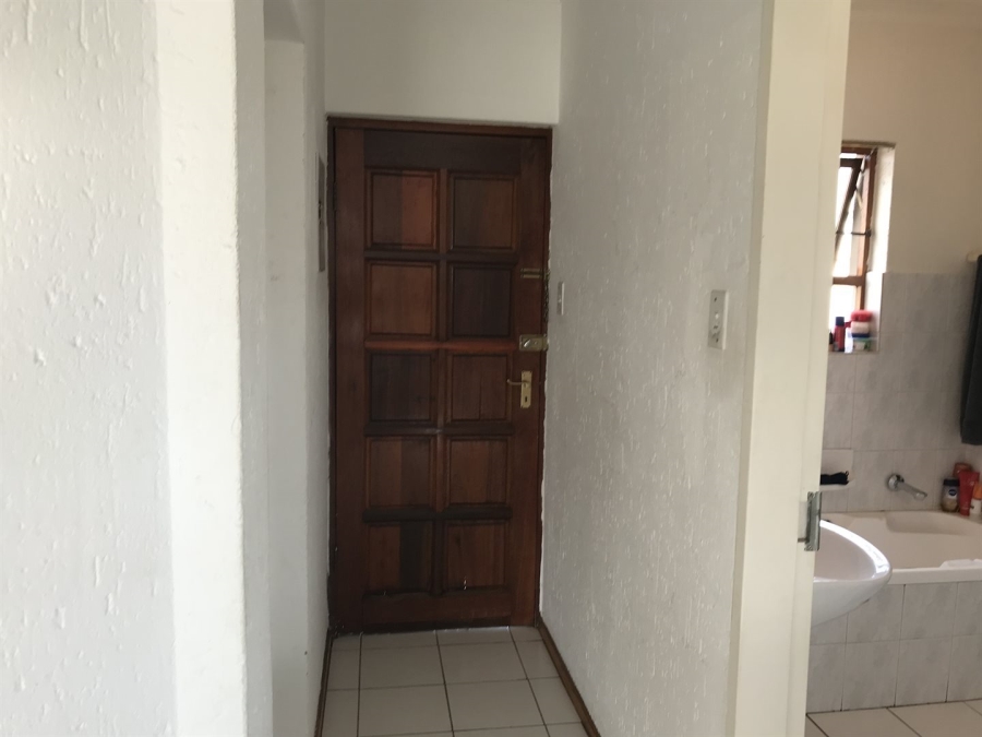 1 Bedroom Property for Sale in Paulshof Gauteng