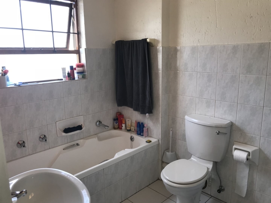 1 Bedroom Property for Sale in Paulshof Gauteng