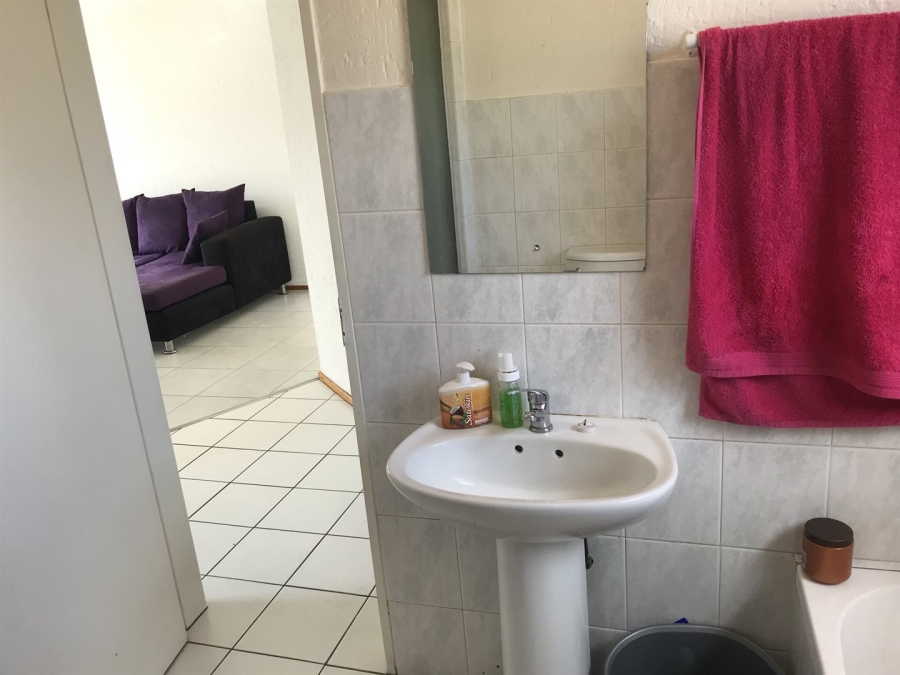 1 Bedroom Property for Sale in Paulshof Gauteng