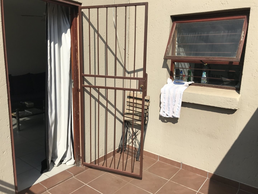 1 Bedroom Property for Sale in Paulshof Gauteng