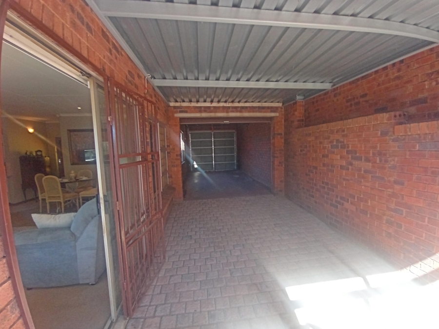 3 Bedroom Property for Sale in Mayberry Park Gauteng