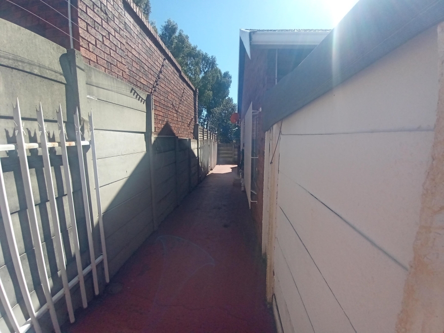 3 Bedroom Property for Sale in Mayberry Park Gauteng
