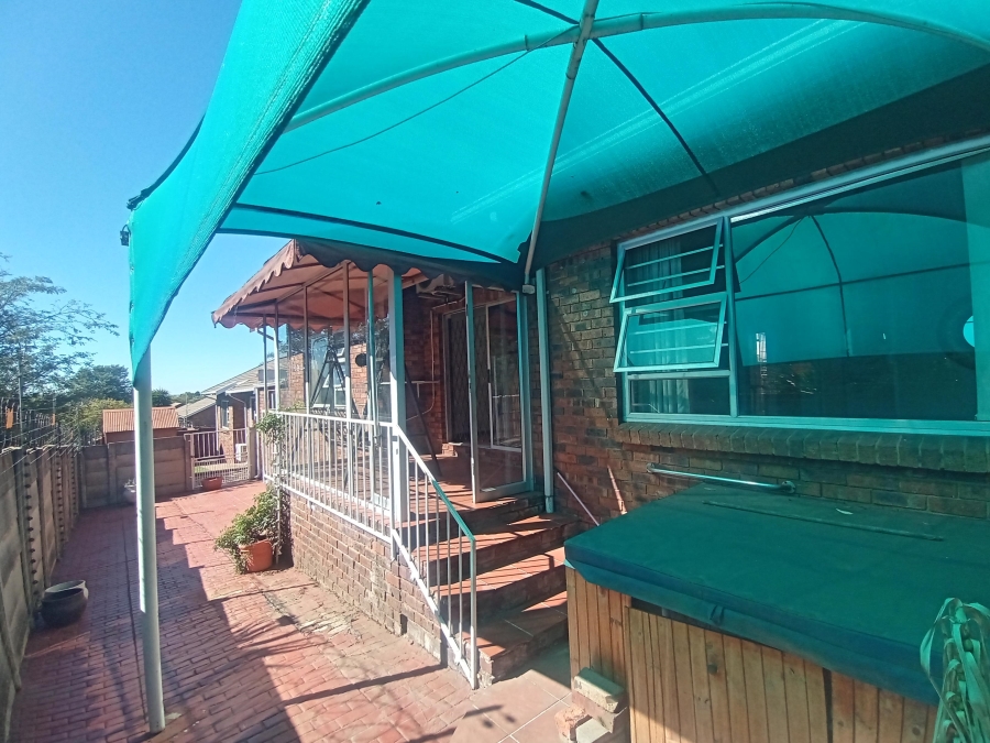 3 Bedroom Property for Sale in Mayberry Park Gauteng