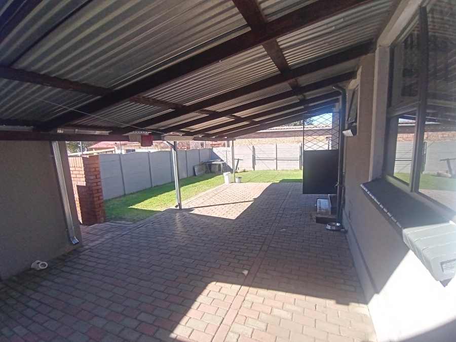 3 Bedroom Property for Sale in South Hills Gauteng