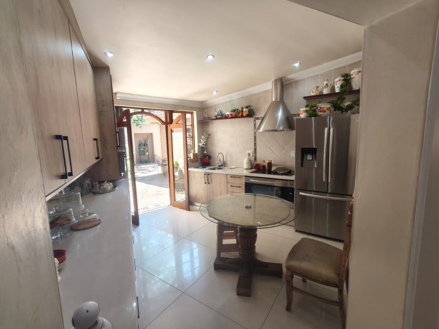 4 Bedroom Property for Sale in Kibler Park Gauteng