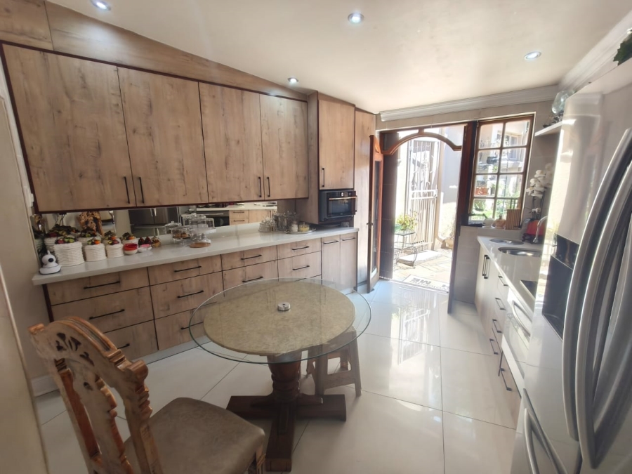 4 Bedroom Property for Sale in Kibler Park Gauteng