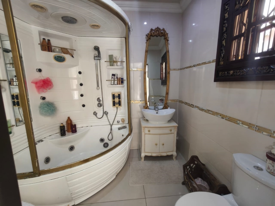 4 Bedroom Property for Sale in Kibler Park Gauteng