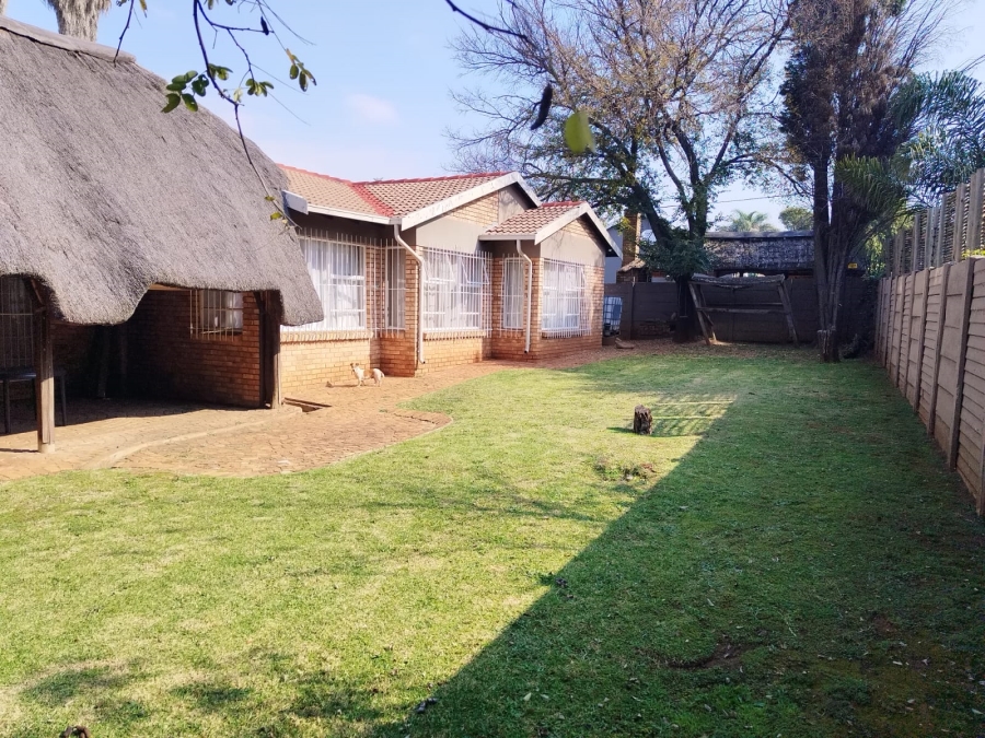 4 Bedroom Property for Sale in Van Riebeeck Park Gauteng