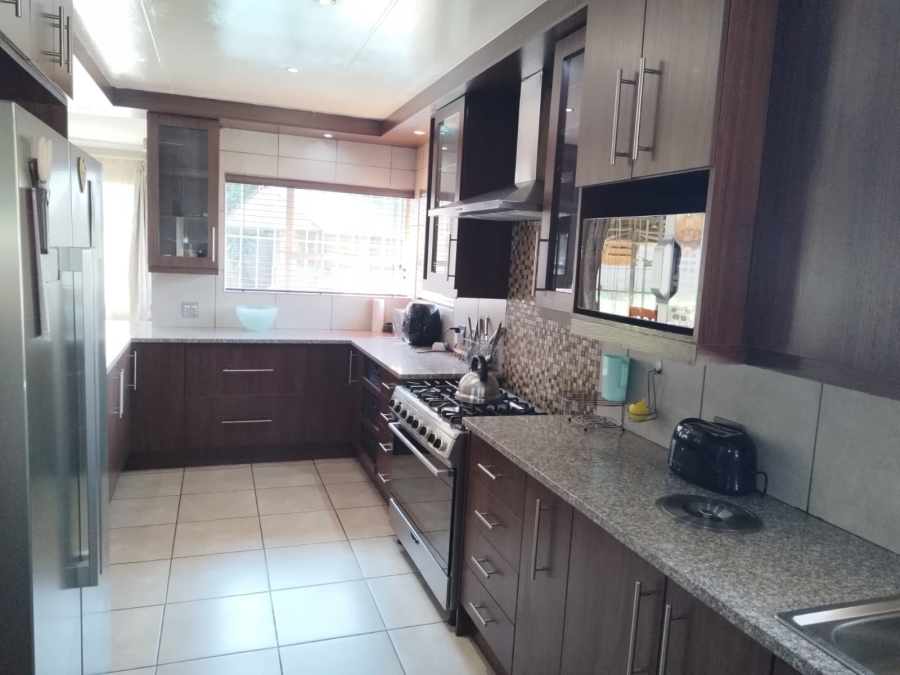 4 Bedroom Property for Sale in Van Riebeeck Park Gauteng