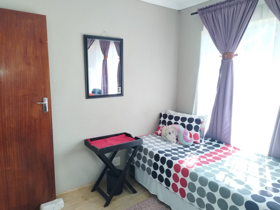 4 Bedroom Property for Sale in Van Riebeeck Park Gauteng