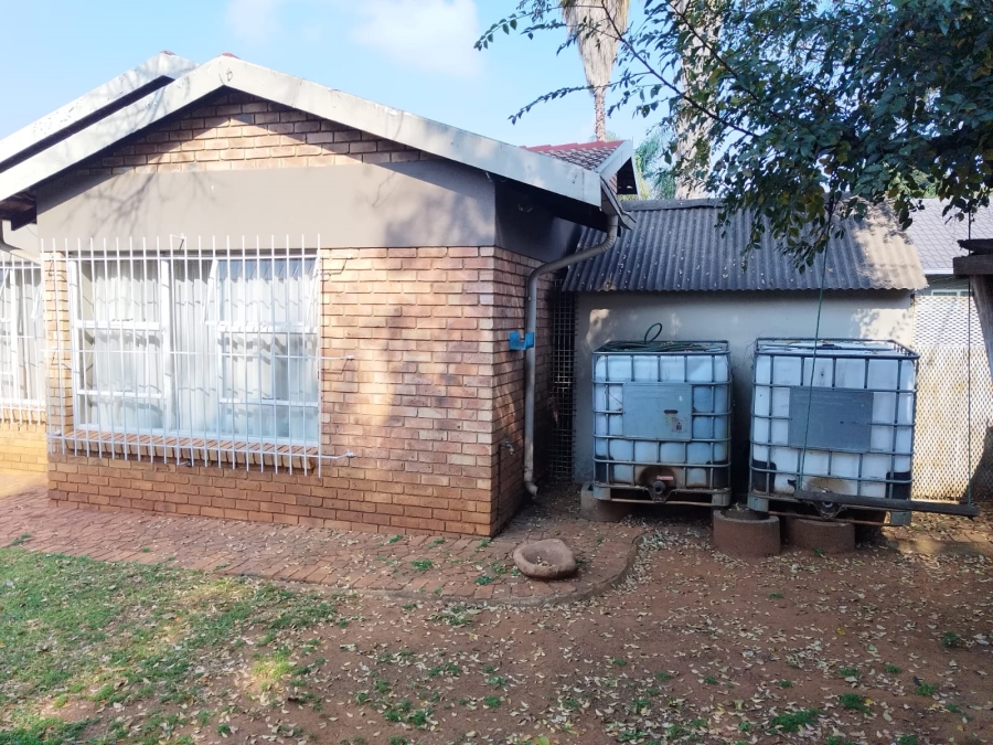 4 Bedroom Property for Sale in Van Riebeeck Park Gauteng