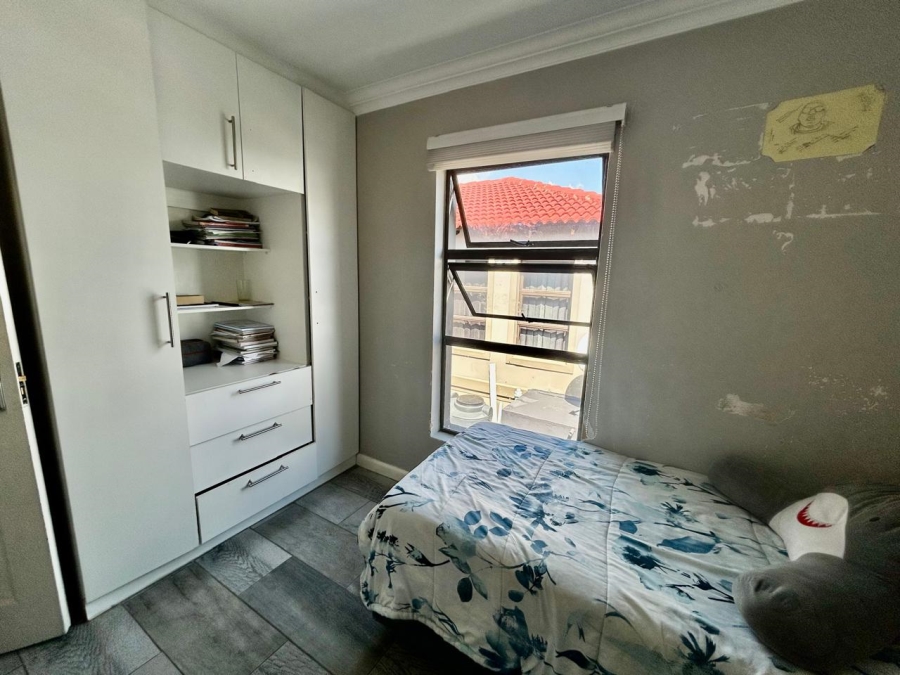 6 Bedroom Property for Sale in Halfway Gardens Gauteng