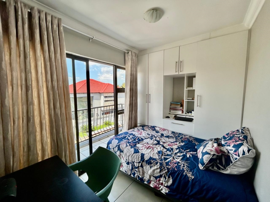 6 Bedroom Property for Sale in Halfway Gardens Gauteng