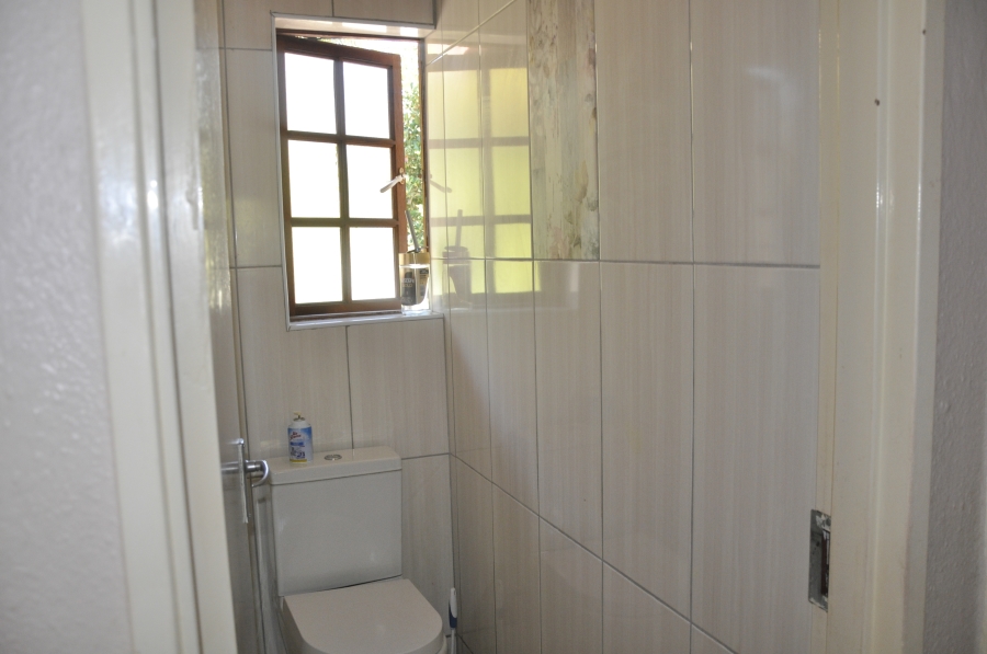 3 Bedroom Property for Sale in Vorna Valley Gauteng