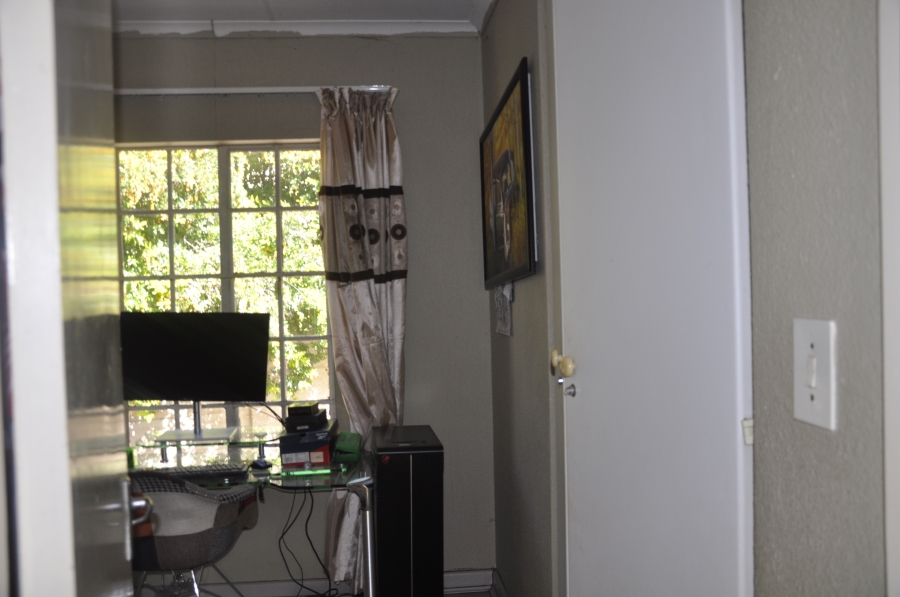 3 Bedroom Property for Sale in Vorna Valley Gauteng