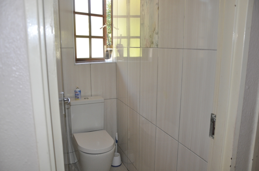 3 Bedroom Property for Sale in Vorna Valley Gauteng