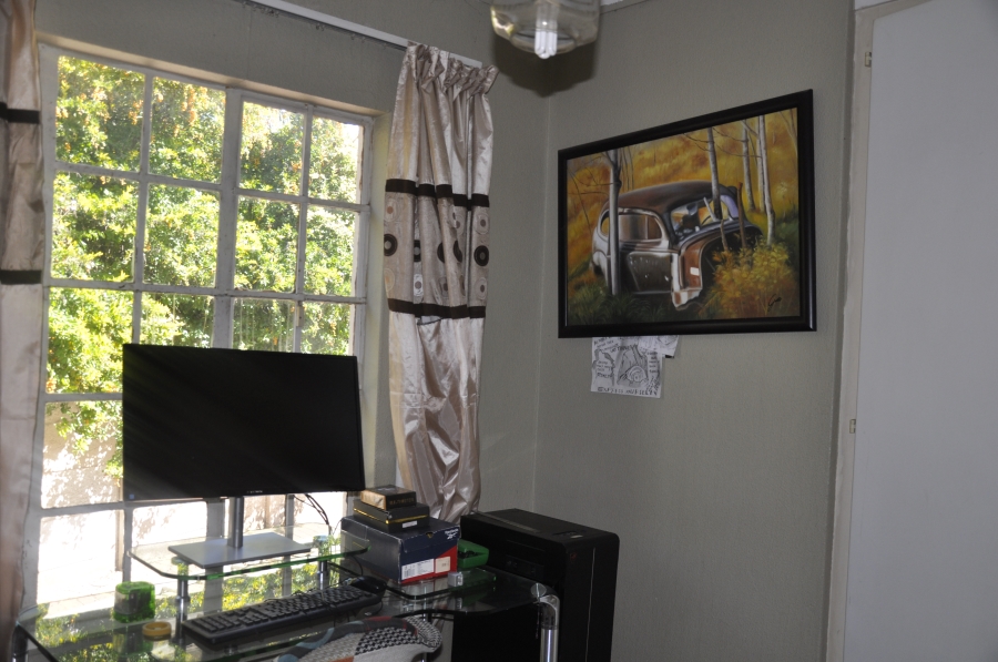 3 Bedroom Property for Sale in Vorna Valley Gauteng