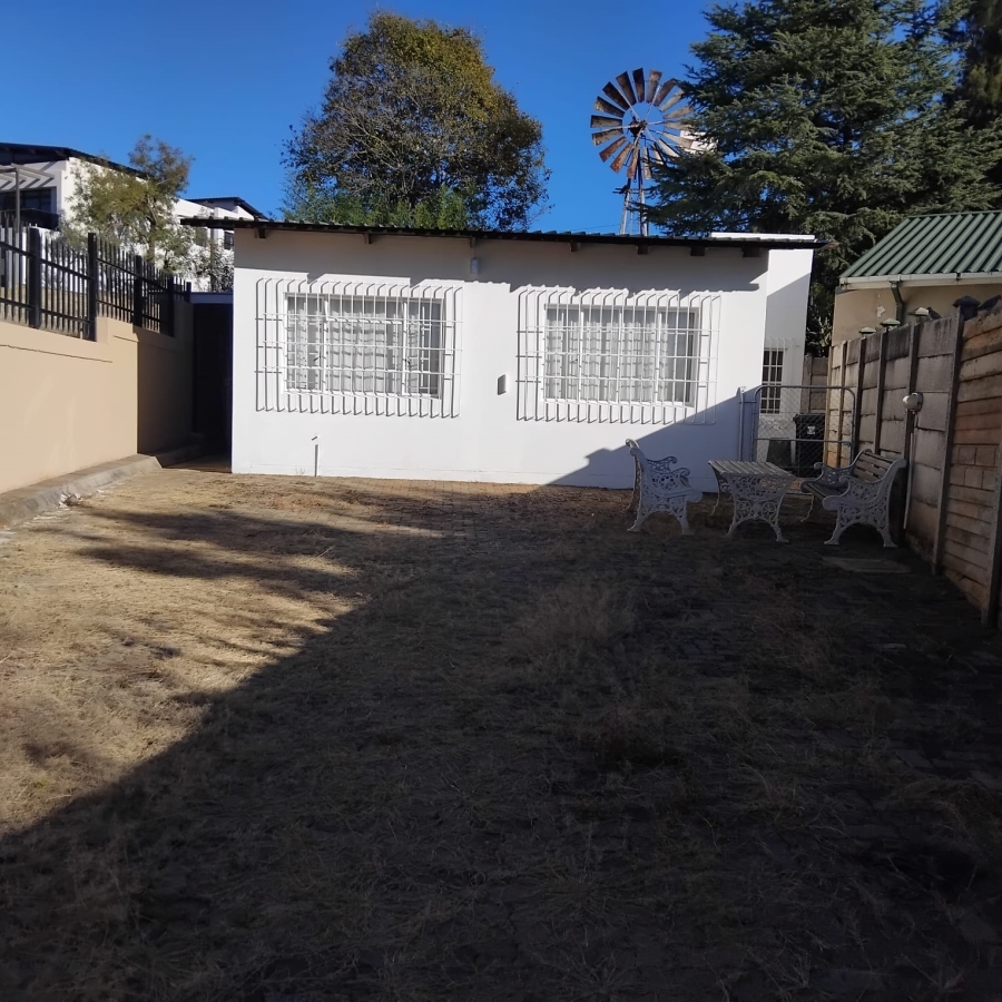 6 Bedroom Property for Sale in Diswilmar A H Gauteng
